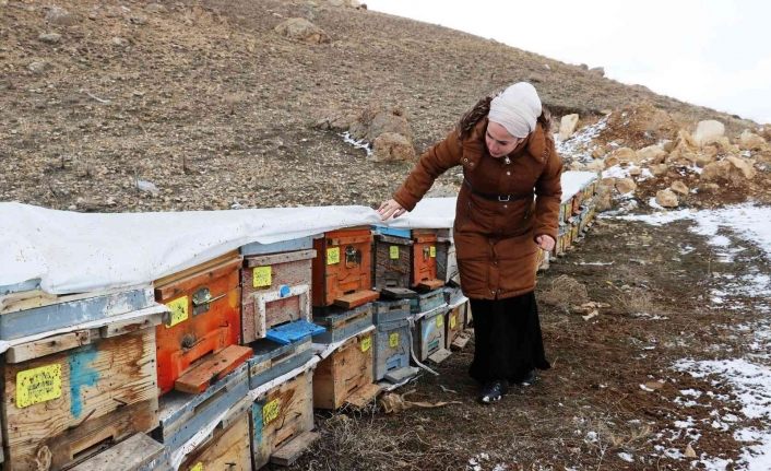 Engelli kadın, baba mesleğini sürdürüyor