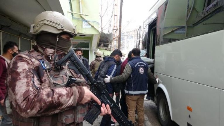 Van’da aranan 77 şüpheli yakalandı