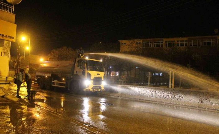 Muradiye’de bahar temizliği başladı