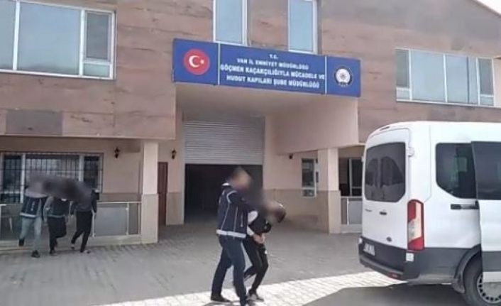 Van’da 4 organizatör tutuklandı