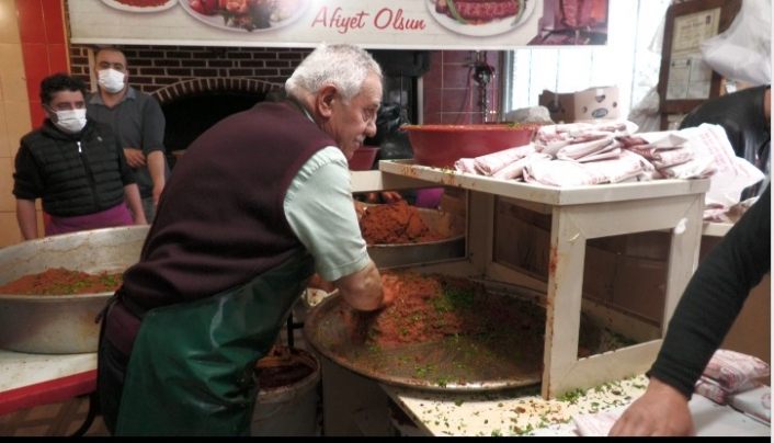 Van’da Çiğköfte denince akla gelen ilk isim Bari Usta 