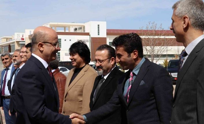 YÖK Başkanı Prof. Dr. Özvar: "Üniversiteler bizlerin baş tacıdır"