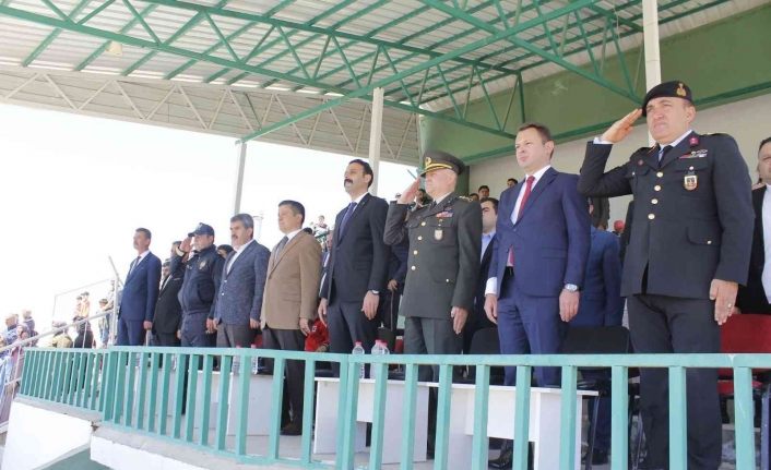 Erciş’te 19 Mayıs Atatürk’ü Anma, Gençlik ve Spor Bayramı coşkusu