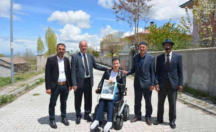 Tuşba Belediyesinden engellilere akülü tekerlekli sandalye
