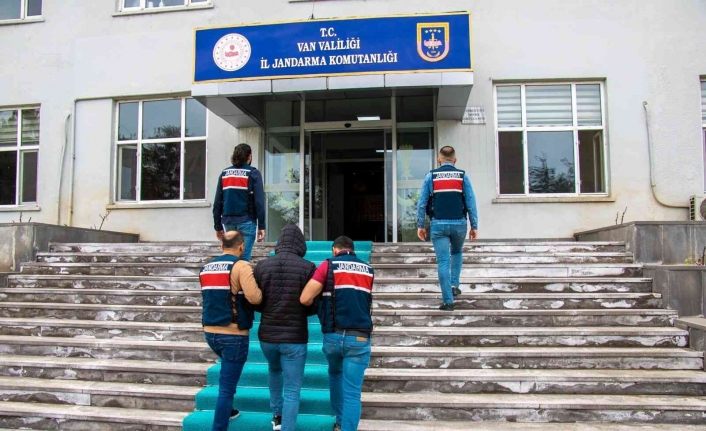 Van’da terör operasyonu: 13 gözaltı