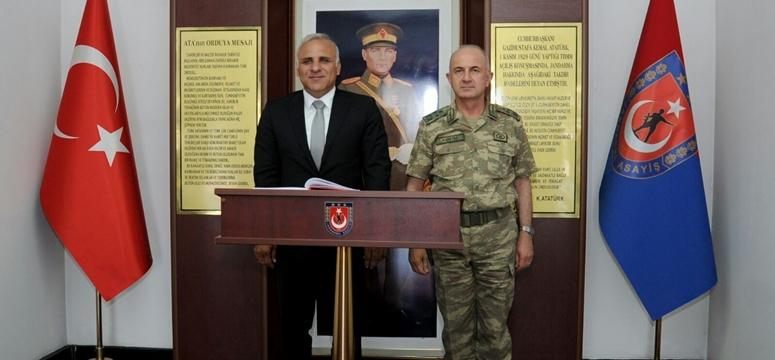 Vali Zorluoğlu, Korgeneral Karataş