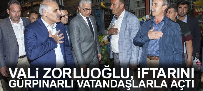 Vali Zorluoğlu, iftarını Gürpınarlı vatandaşlarla açtı