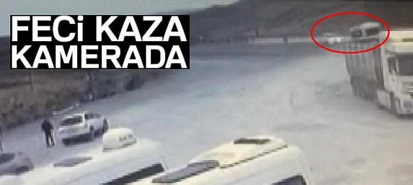 1 kişinin öldüğü, 18 kişinin yaralandığı kaza kamerada