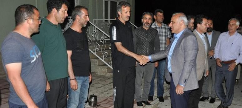 Vali Zorluoğlu, Büyükşehir Belediyesporlu futbolcularla buluştu