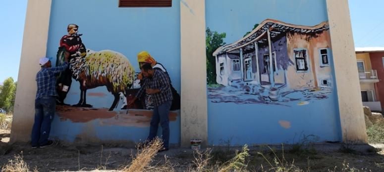 Trafo duvarlarına kentin tarihi ve doğal güzellikleri resmediliyor