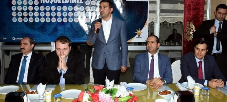 AK Parti Gençlik Kollarından iftar yemeği
