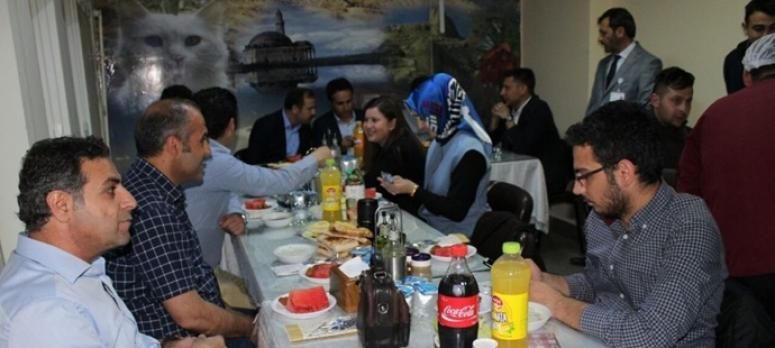 Kaymakam Dündar sağlık çalışanlarıyla iftar açtı