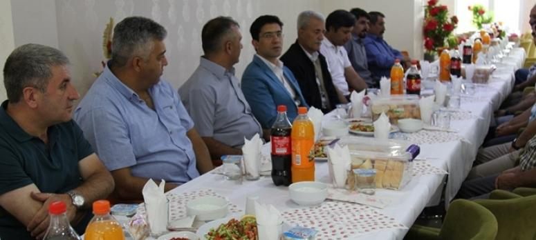  Başkan Vekili Öztürk, belediye personelinin yemek davetine katıldı